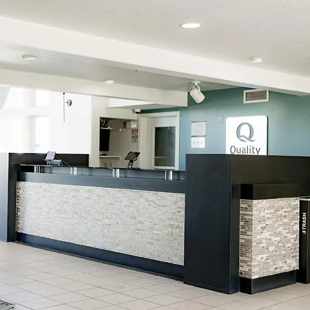 Quality Inn & Suites Lathrop-3