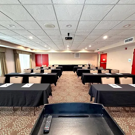 Holiday Inn Express & Suites - Olathe North By Ihg-3