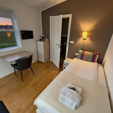 Hotel Laekur-2