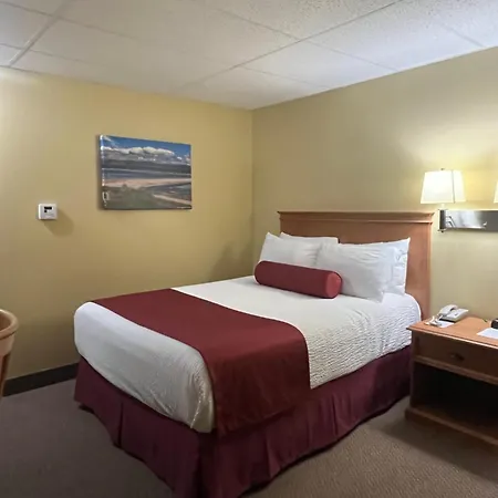 Shallow Bay Motel & Cabins Conference Centre-2