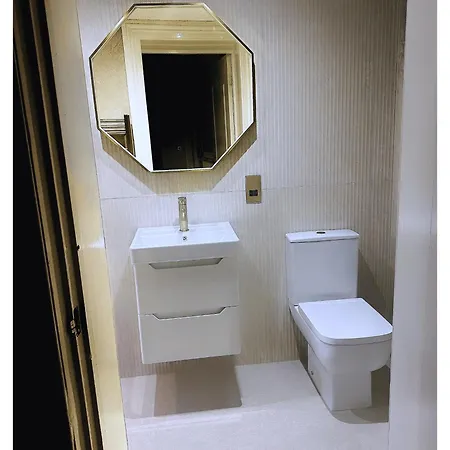 Ashbys Accommodation & Spa Hire-2