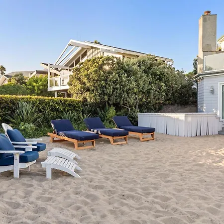 Malibu Dunes By Fieldtrip Expansive Hamptons-Style Estate W Private Beach Backyard-2