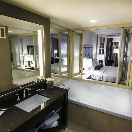 Hilton Niagara Falls/ Fallsview Hotel And Suites-3