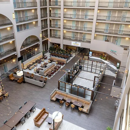 Embassy Suites By Hilton Seattle Bellevue-3
