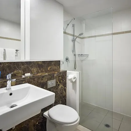 Meriton Suites World Tower, Sydney-3