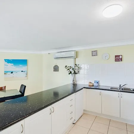 Aegean Apartments Surfers Paradise-2