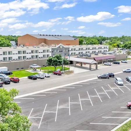 Crossroads Hotel And Huron Event Center-3