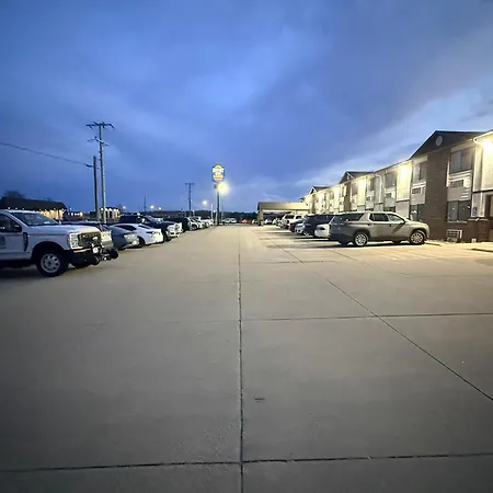 Budget Inn & Suites-2