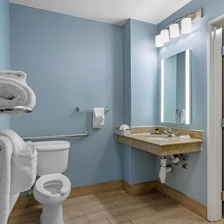 Best Western Plus Wasco Inn & Suites-3