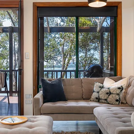 Eumarella Shores Noosa Lake Retreat-3