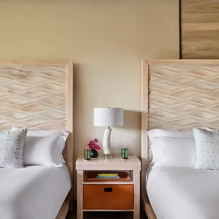 Susurros Del Corazon, Auberge Collection-2