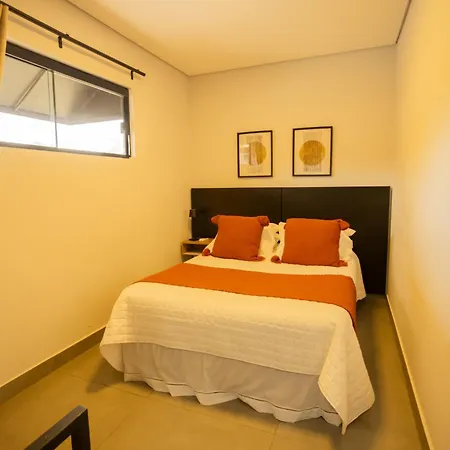 Hotel Flores De Holambra-2
