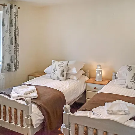 Little Moorland Farm Lodges-3