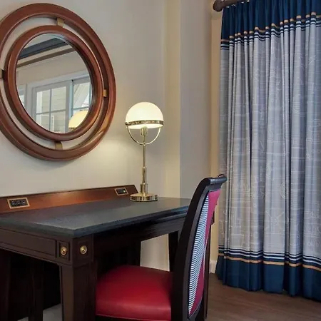 Disney'S Yacht Club Resort-2