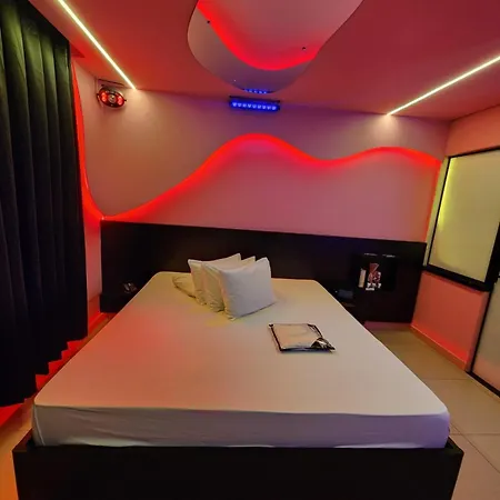 Fashion Motel-2