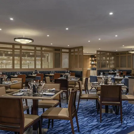 Hilton Geneva Hotel And Conference Centre-3
