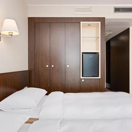 Park Inn By Radisson Meriton Conference & Spa Hotel Tallinn-3