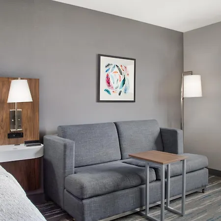 Hampton Inn By Hilton Kamloops-2