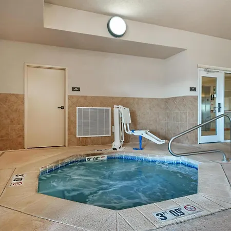Best Western Plus Capital Inn-3