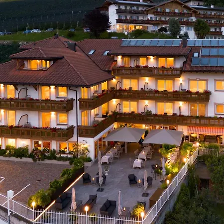 Adults Only Hotel Grafenstein-3