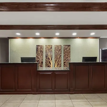 La Quinta By Wyndham Savannah Airport - Pooler-2