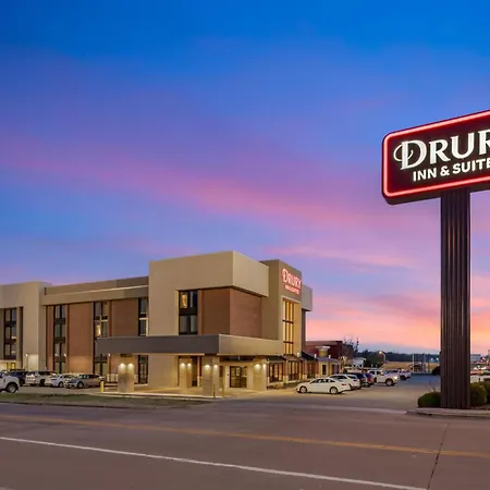 Drury Inn & Suites Joplin-3