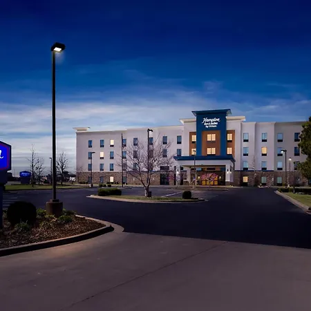 Hampton Inn & Suites Claremore-2