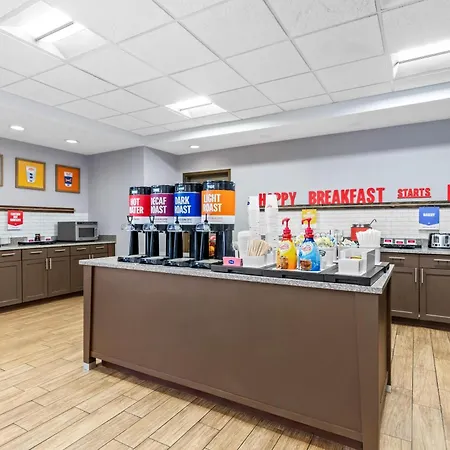 Hampton Inn & Suites Claremore-3