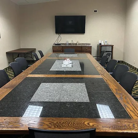 Ramada Plaza By Wyndham Portland-3
