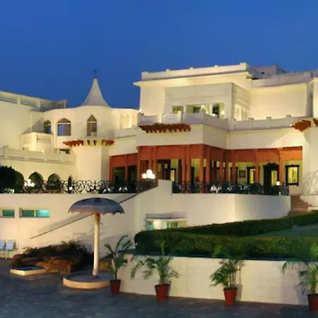 Noor-Us-Sabah Palace-2
