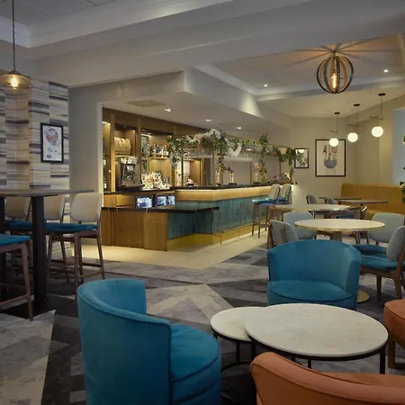 Doubletree By Hilton Dartford Bridge-2