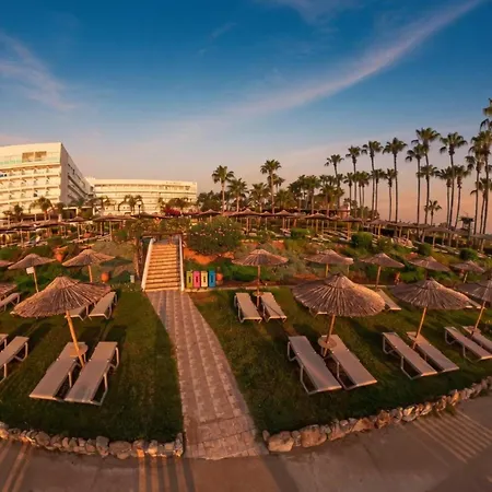 Cavo Maris Beach Hotel & Suites-3