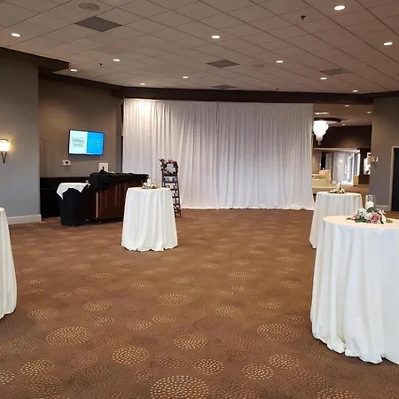 Doubletree By Hilton Bloomington-3