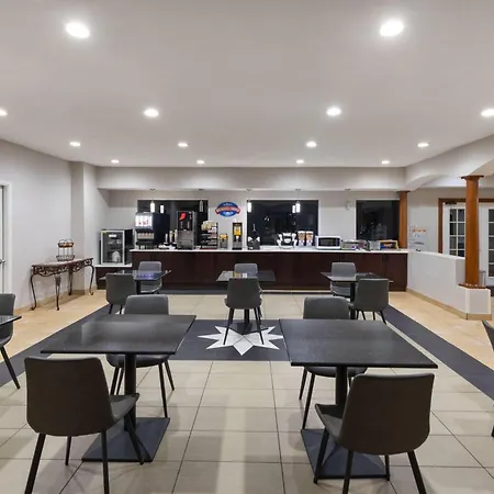 Baymont By Wyndham Texas City-3