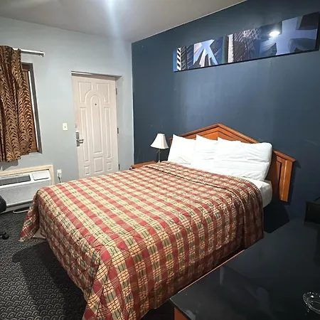 At 9 Motel Near Freehold I-195-3