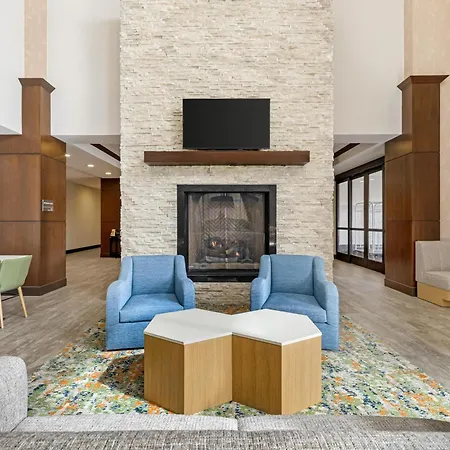 Hampton Inn & Suites Bend-3
