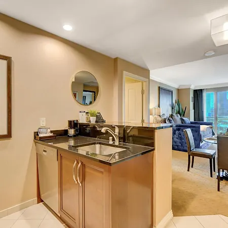 Stripviewsuites At Signature-3