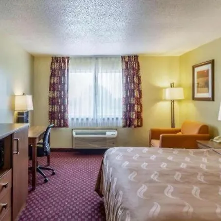 Quality Inn Mineral Point-3
