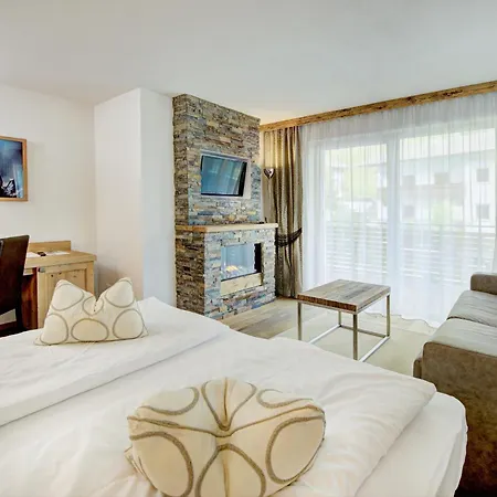 Stroblhof Active Family Spa Resort-2