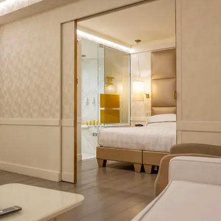 Ponte Vecchio Suites&Spa-3