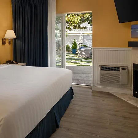 Monterey Bay Lodge-3