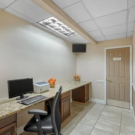 Quality Inn & Suites Conference Center-3