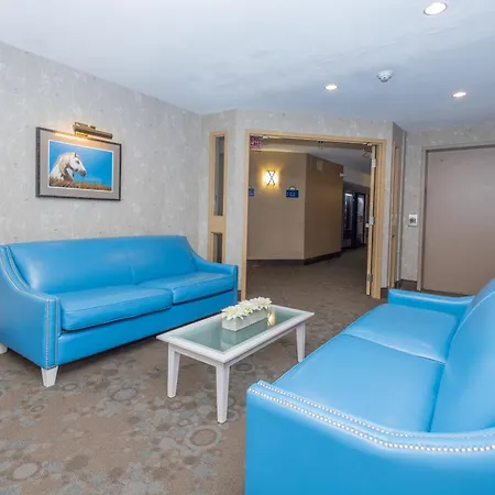 Days Inn & Suites By Wyndham Brandon-2