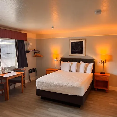 Seabird Lodge Fort Bragg-3