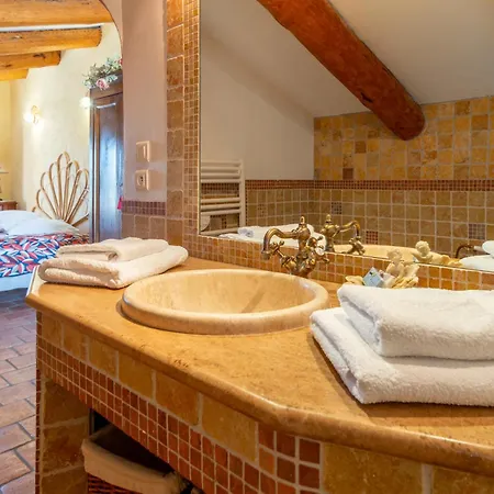 Chambres d'hôtes et studios de charme - A Mandria-2