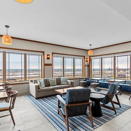 Hampton Inn Duluth-Canal Park-3