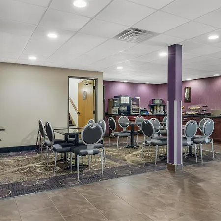 Best Western Plover-Stevens Point Hotel & Conference Center-3