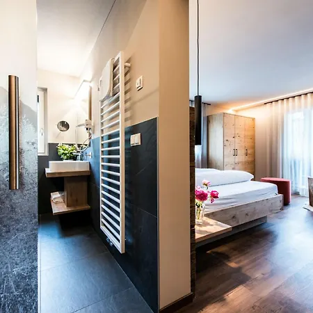 Hotel Pension Sonnegg-2