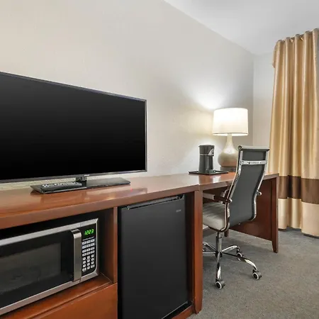 Comfort Inn Fergus Falls-2