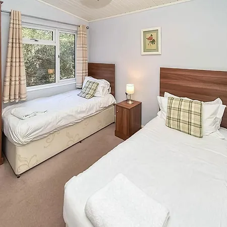 Warren Lodges-2